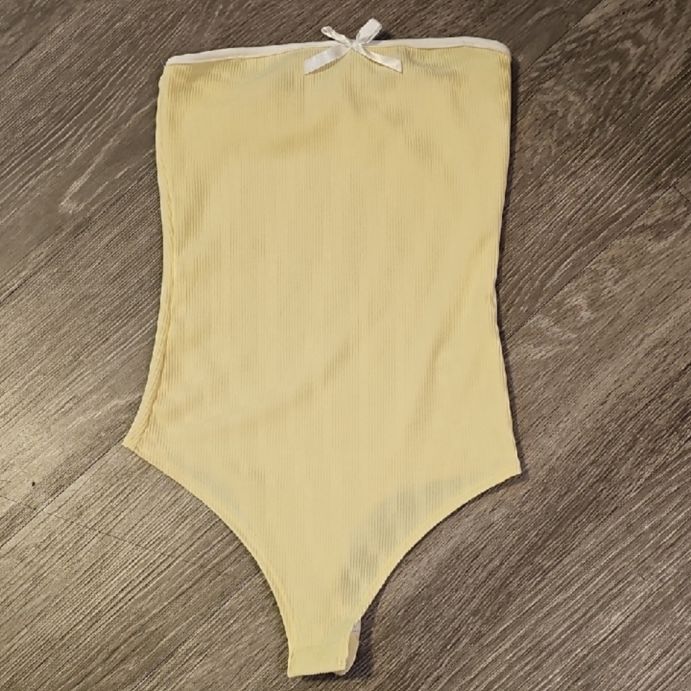 Womens Sz Small GAZE Tube Top Bodysuit. Super Cute Like New